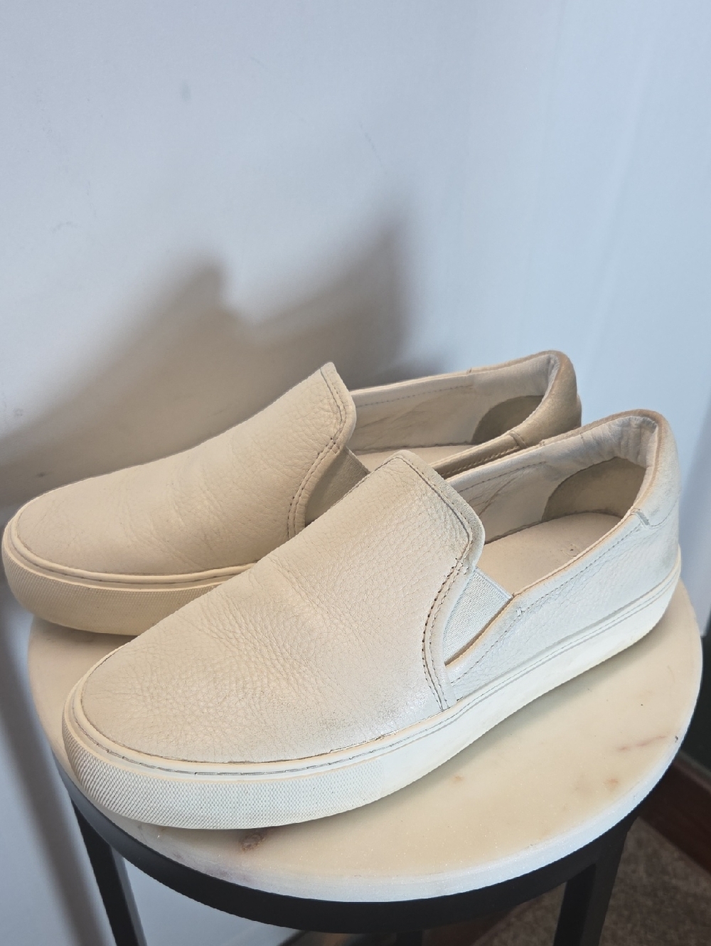 UGG Jass Men's Slip-On Loafers White Size 9